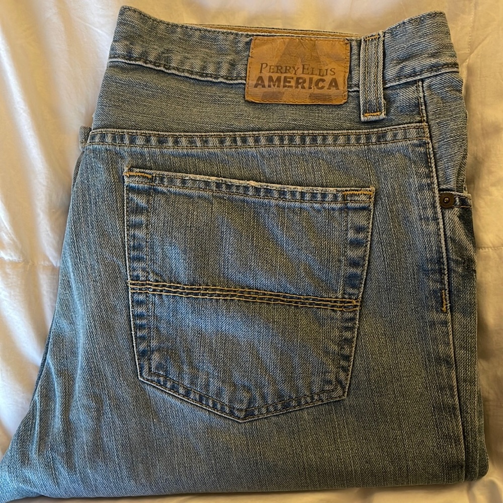 Like New Men’s Perry Ellis Jeans